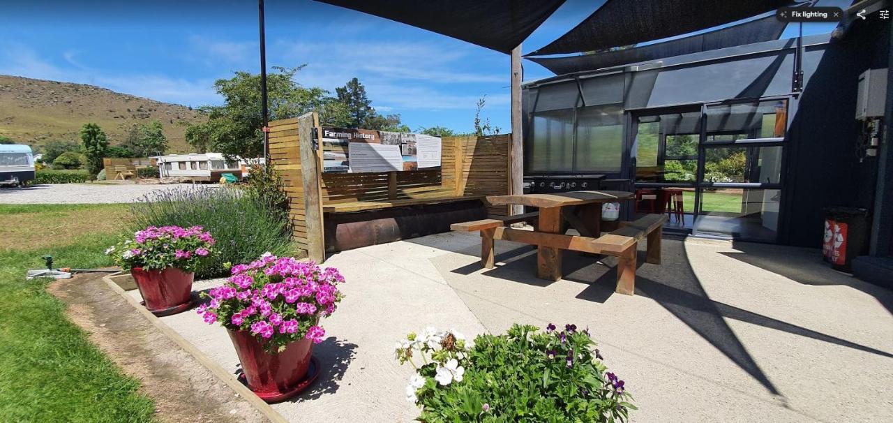 Roxburgh Clutha Gold Top 10 Holiday Park Exterior photo